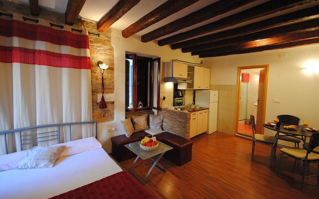 Guesthouse Ancient Stone Ровинь Номер фото