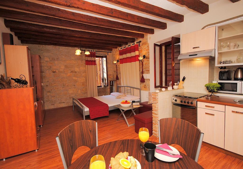 Guesthouse Ancient Stone Ровинь Номер фото