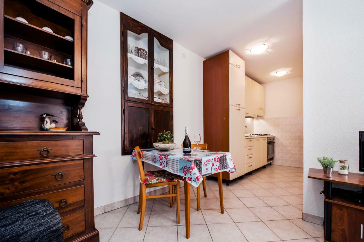 Guesthouse Ancient Stone Ровинь Экстерьер фото