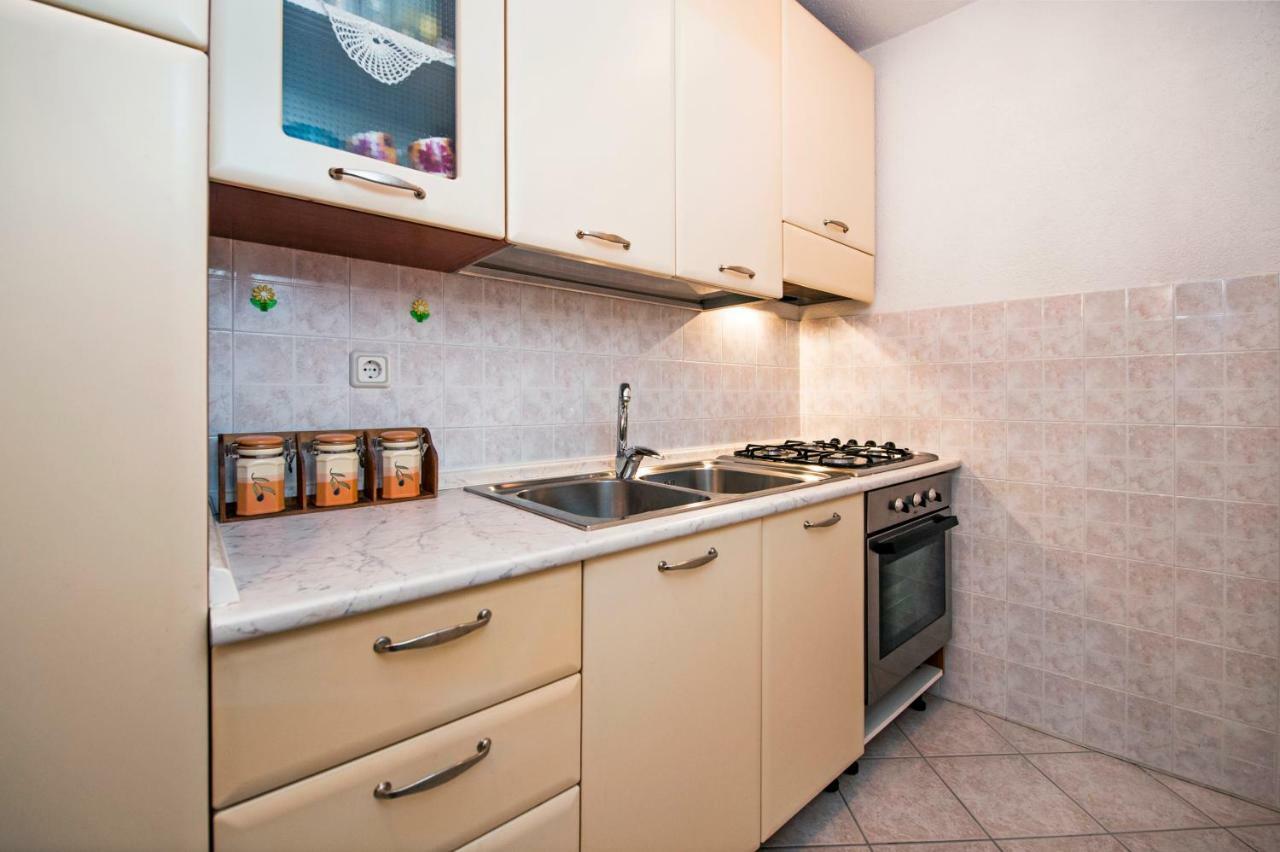 Guesthouse Ancient Stone Ровинь Экстерьер фото