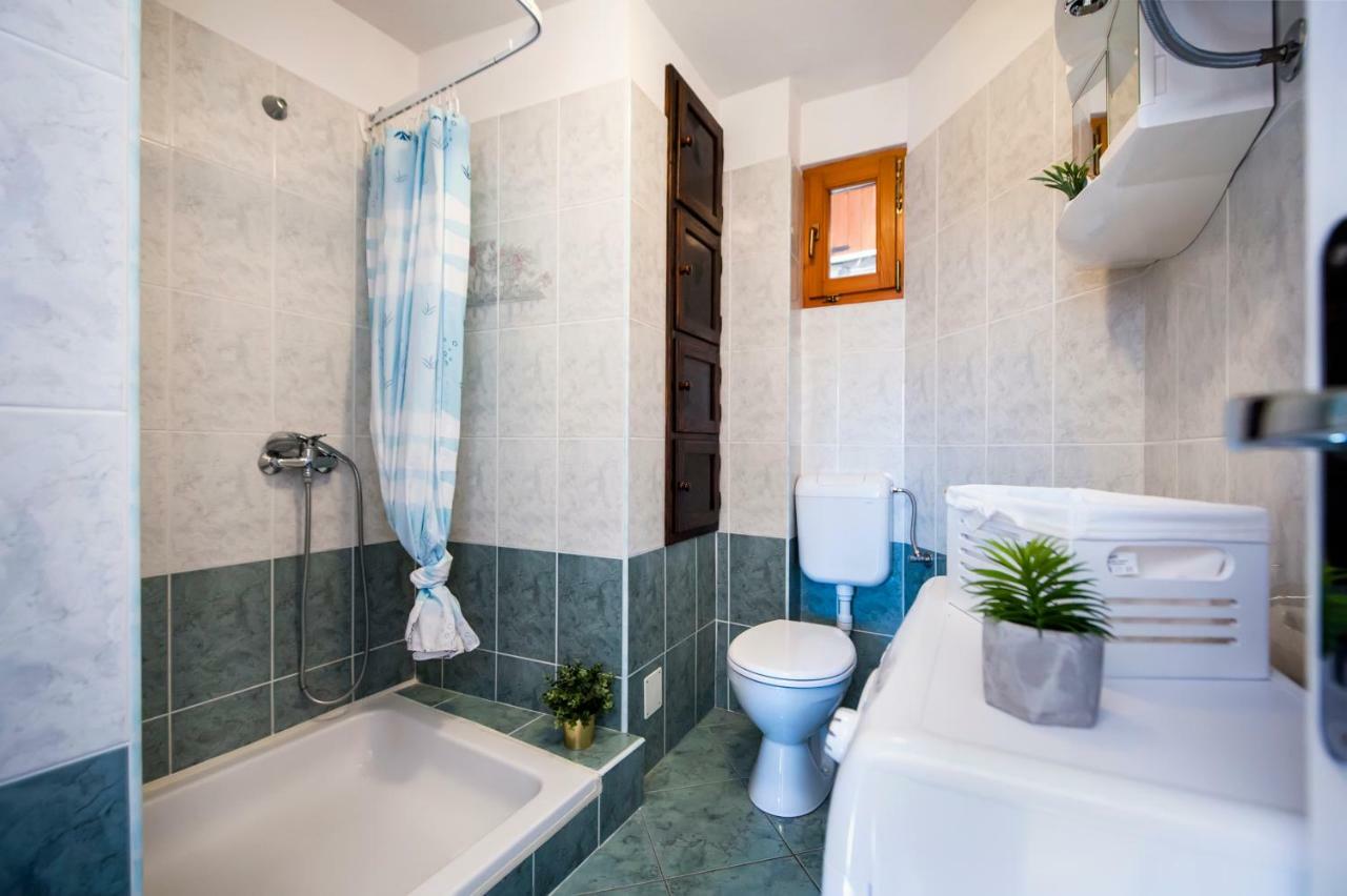 Guesthouse Ancient Stone Ровинь Экстерьер фото