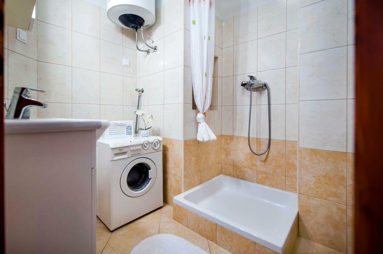 Guesthouse Ancient Stone Ровинь Экстерьер фото