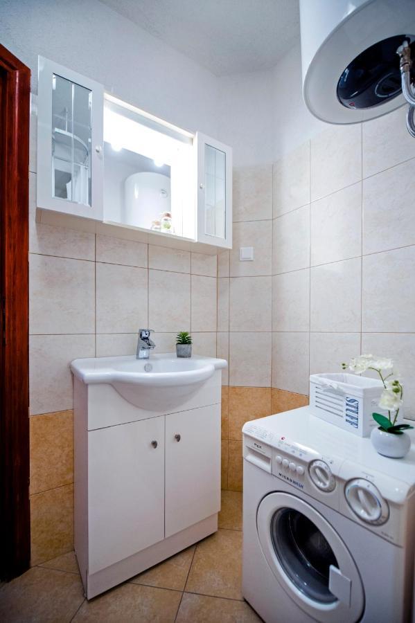 Guesthouse Ancient Stone Ровинь Экстерьер фото